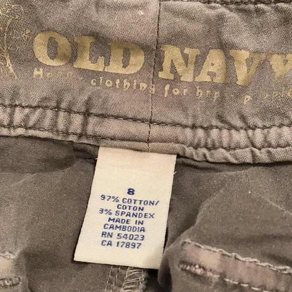 Old Navy Cargo Shorts - Picture 4 of 4